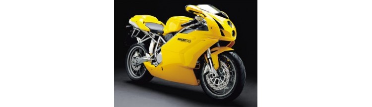 Moto Ducati Superbike 749